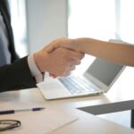 【時事ネタ】シンガポール「雇用2倍増」が、あなたの資産を2倍にする好機である理由｜海外金融業界の時事ニュースを解説