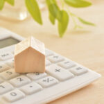 海外移住すると固定資産税の納税先は変わる？納税管理人についても解説