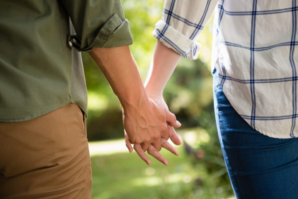 【海外在住】夫婦で資産運用を始める5つの鉄則とは？NISAの壁、夫婦の共同口座、帰国後を見据えた出口戦略まで